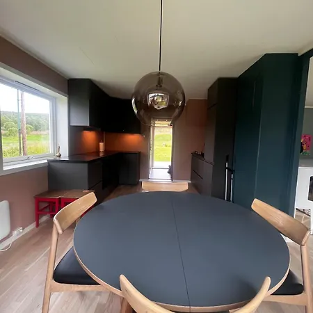 Semesterbostad House By The Sea