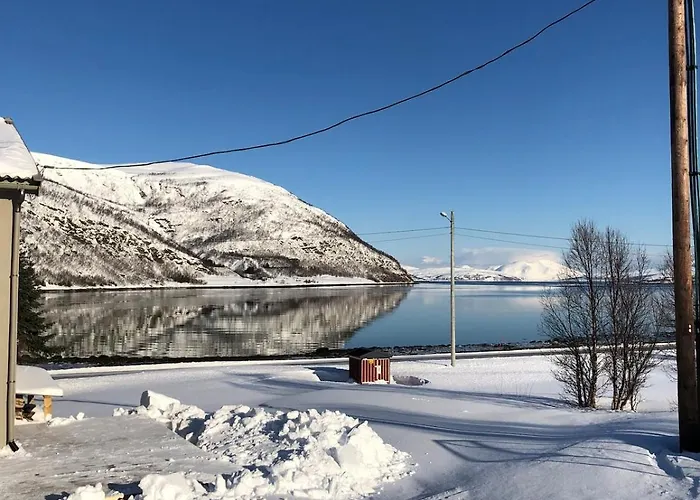 House By The Sea 度假居 Karlsøy